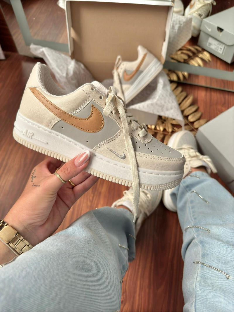 NK Air Force 1 Low Off Cream